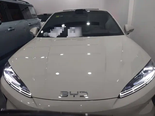 BYD Seal 07 DM-i — Фото автомобиля 2