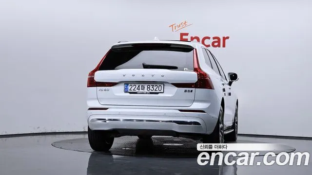 Volvo XC60 Generation 2 — Фото автомобиля 4