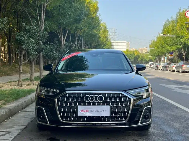 Audi A8 — Фото автомобиля 2