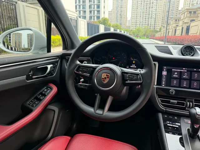 Porsche Macan — Фото автомобиля 13