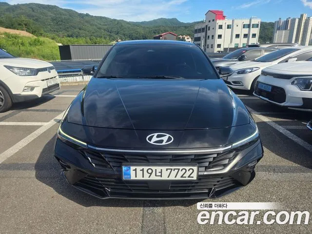 Hyundai Avante CN7 — Фото автомобиля 3