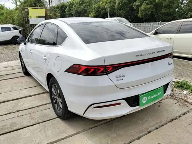 BYD Qin PLUS — Фото автомобиля 4