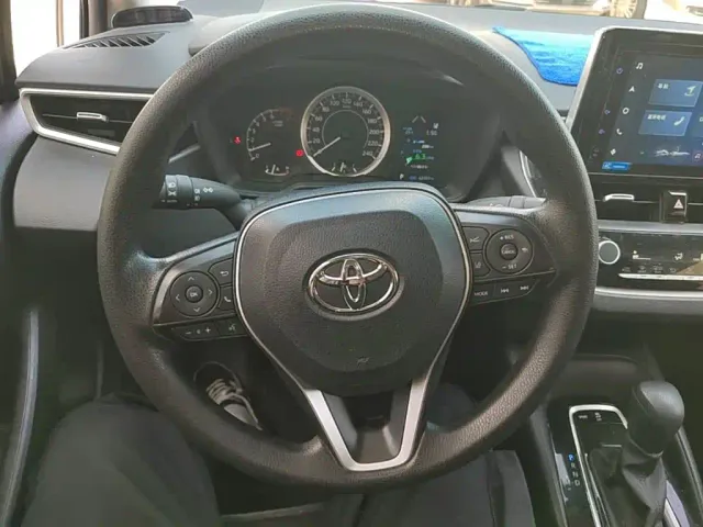 Toyota Corolla — Фото автомобиля 10