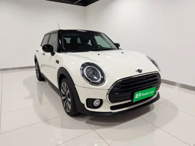 MINI Clubman — Фото автомобиля 3