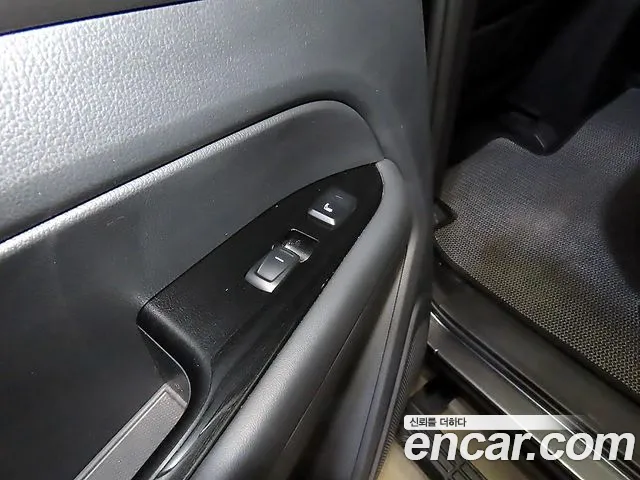 KG_Mobility_Ssangyong Rexton Новый Rexton Sport Дизель 2.2 4WD — Фото автомобиля 15