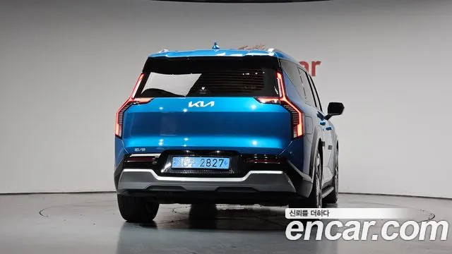 Kia EV9 — Фото автомобиля 4