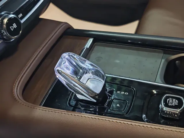 Volvo S90 — Фото автомобиля 13