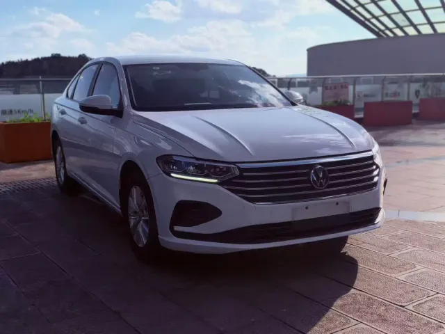 Volkswagen Lavida — Фото автомобиля 3