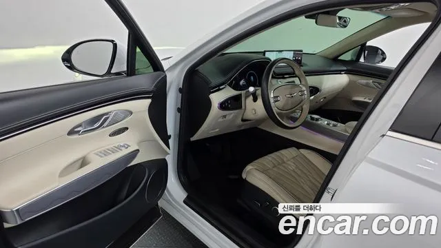 Genesis GV70 — Фото автомобиля 15