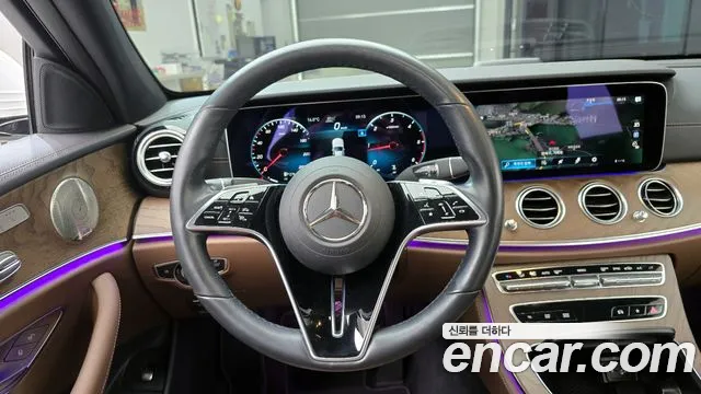 Mercedes-Benz E-Class — Фото автомобиля 14