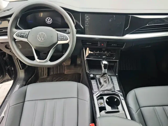 Volkswagen Passat — Фото автомобиля 5