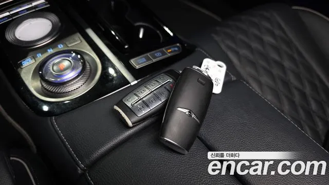 Genesis G80 Бензин 2.5 турбо AWD — Фото автомобиля 26