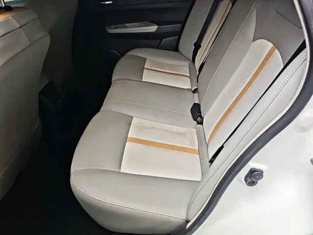 Dongfeng Fengshen E70 — Фото автомобиля 16