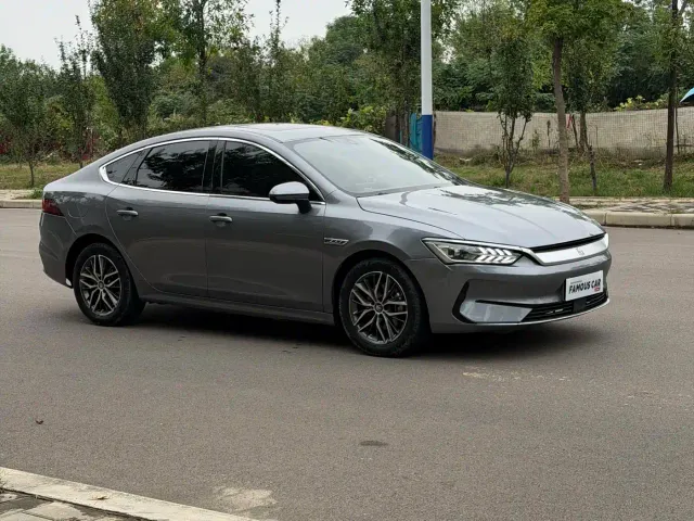 BYD Qin PLUS — Фото автомобиля 3