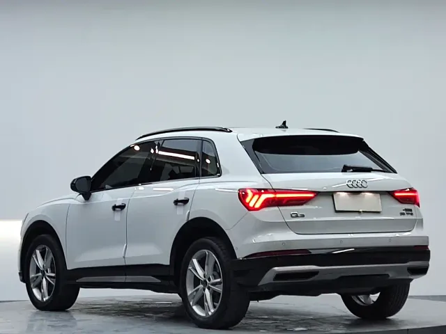 Audi Q3 — Фото автомобиля 6