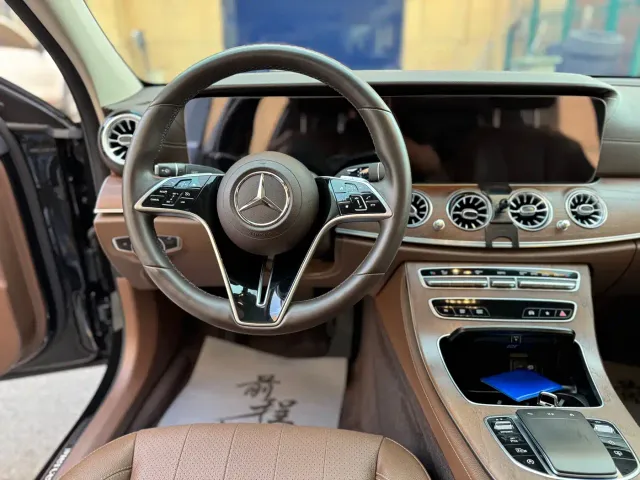 Mercedes-Benz E-Class — Фото автомобиля 7