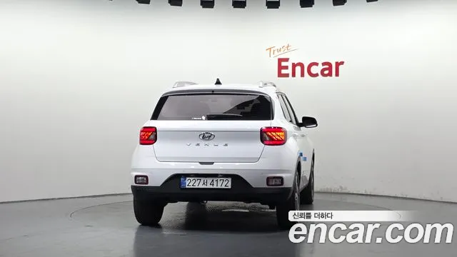 Hyundai Venue — Фото автомобиля 4