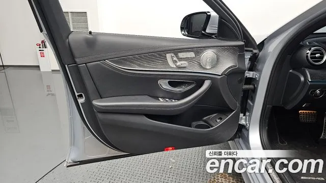 Mercedes-Benz E-Class W213 — Фото автомобиля 13