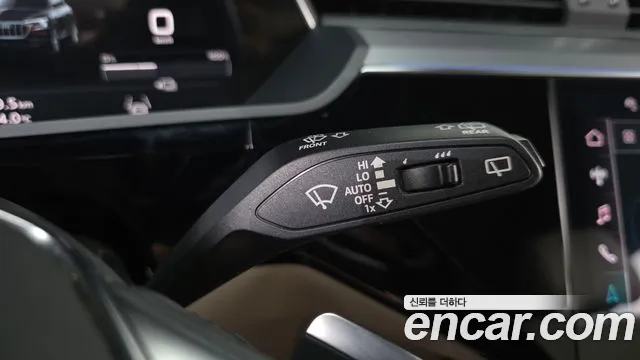 Audi e-tron — Фото автомобиля 19