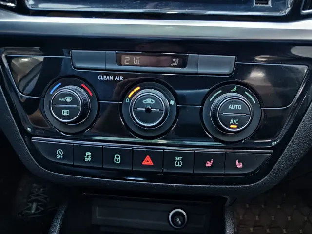 Škoda Kamiq 2022 1.5L Automatic Comfort Edition — Фото автомобиля 14