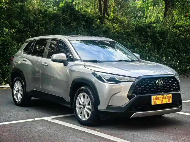 Toyota Corolla Cross — Фото автомобиля 3