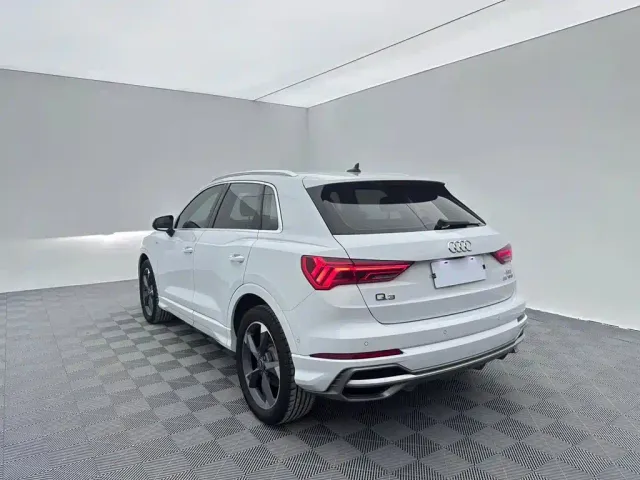 Audi Q3 — Фото автомобиля 4