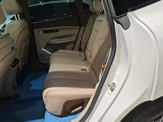GAC Hyptec HT — Фото автомобиля 16