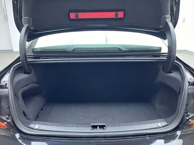 Volvo S90 — Фото автомобиля 9
