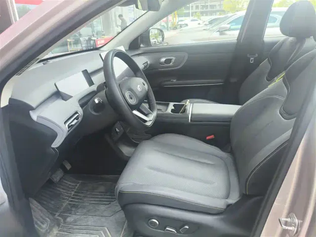 Changan Qiyuan Q05 — Фото автомобиля 8