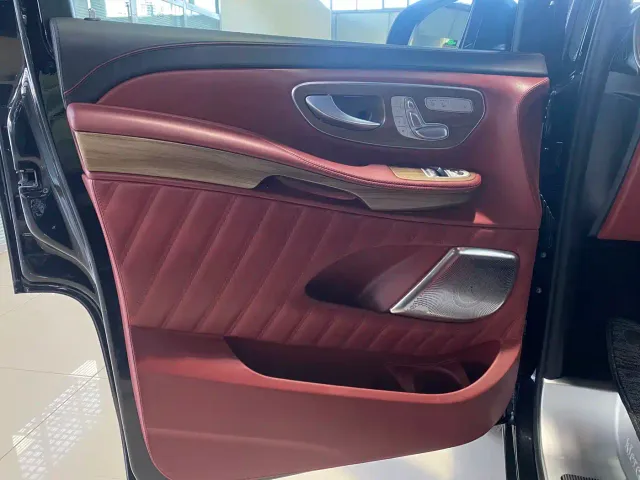 Mercedes-Benz V-Class — Фото автомобиля 4