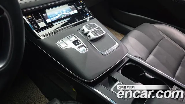 Hyundai Grandeur Grandeur (New) — Фото автомобиля 9