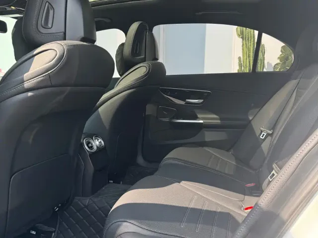 Mercedes-Benz C-Class — Фото автомобиля 5