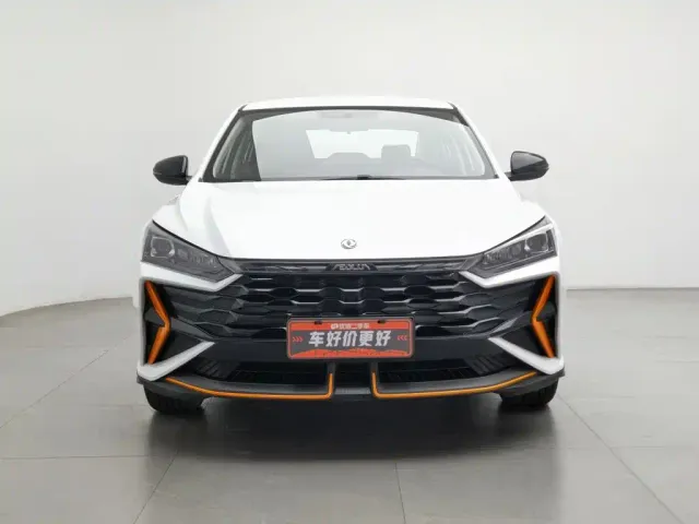 Dongfeng Yixuan — Фото автомобиля 3