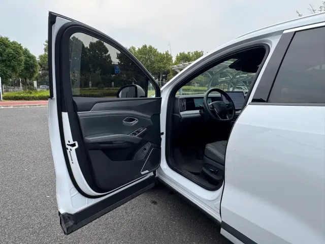 BYD Song L DM-i — Фото автомобиля 3
