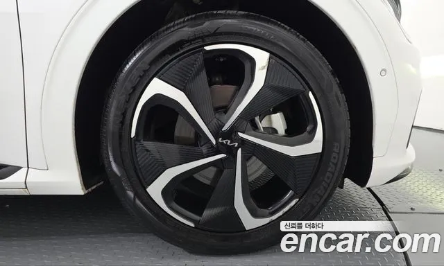 Kia EV6 — Фото автомобиля 6