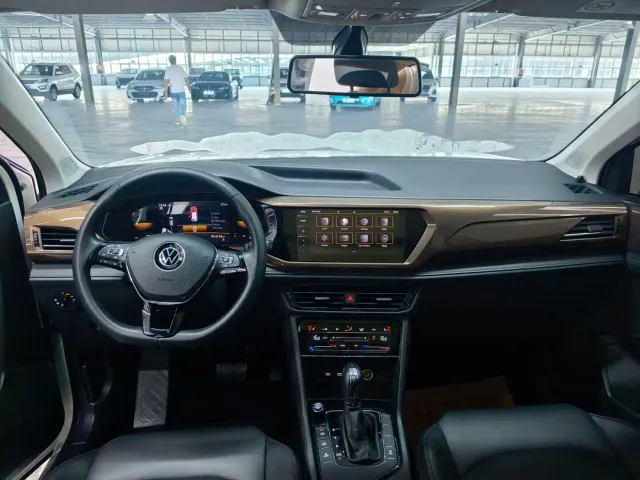 Volkswagen Tharu — Фото автомобиля 7