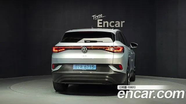Volkswagen ID.4 — Фото автомобиля 4