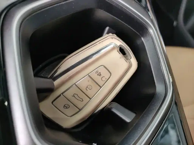 Geely Boyue L — Фото автомобиля 8