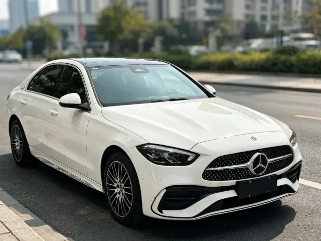 Mercedes-Benz C-Class — Фото автомобиля 3