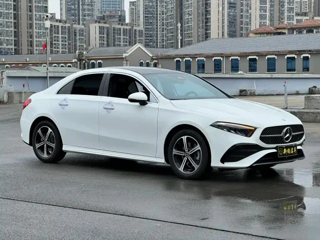 Mercedes-Benz A-Class — Фото автомобиля 3