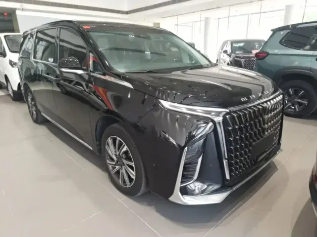 Maxus G90 — Фото автомобиля 3