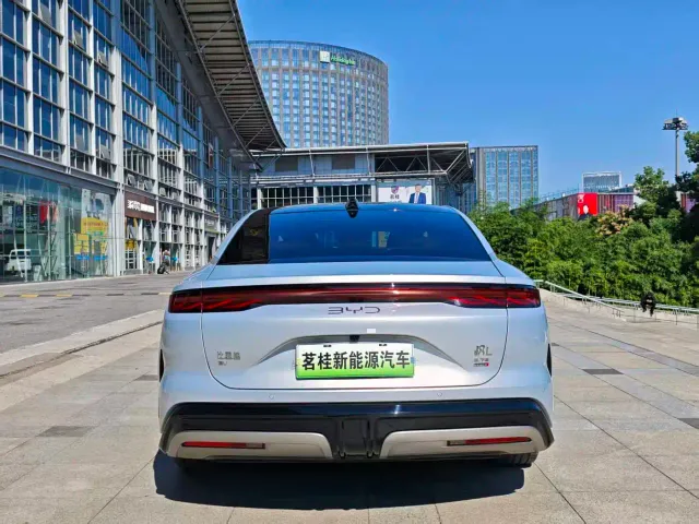 BYD Han L — Фото автомобиля 7