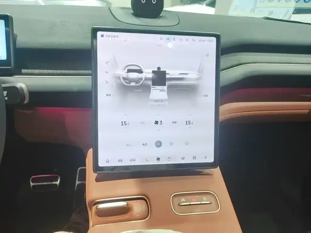 Nio EC7 — Фото автомобиля 12