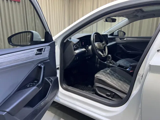Volkswagen Sagitar — Фото автомобиля 7