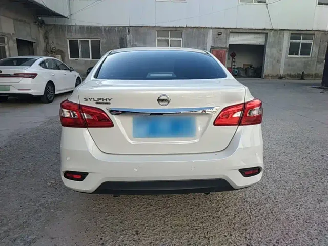 Nissan Sylphy — Фото автомобиля 5