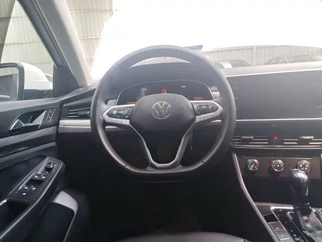 Volkswagen Bora — Фото автомобиля 6