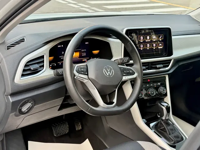Volkswagen T-Roc — Фото автомобиля 4