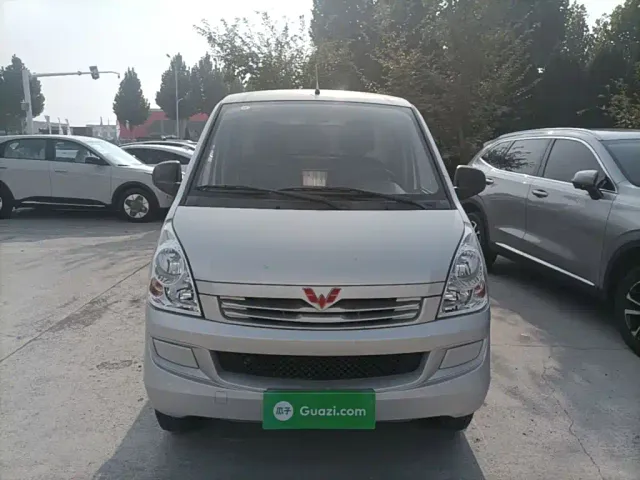 Wuling Rongguang S — Фото автомобиля 2