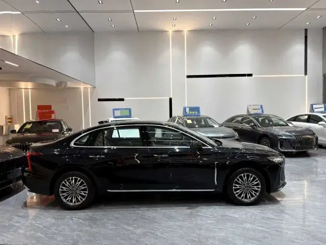 Hongqi H5 — Фото автомобиля 10