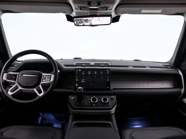 Land Rover Defender — Фото автомобиля 5